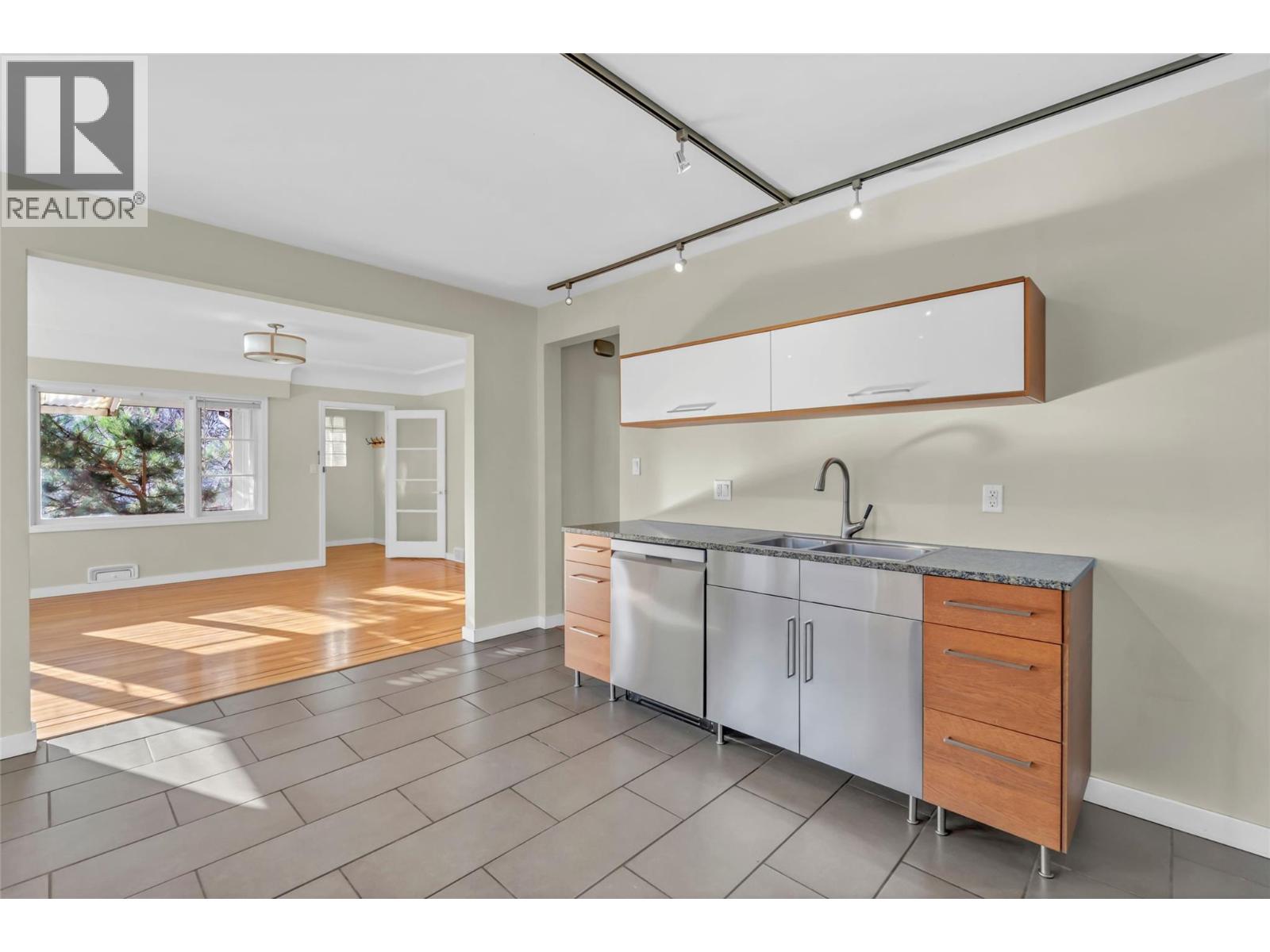 566 Van Horne Street, Penticton, British Columbia  V2A 4K8 - Photo 15 - 10377174