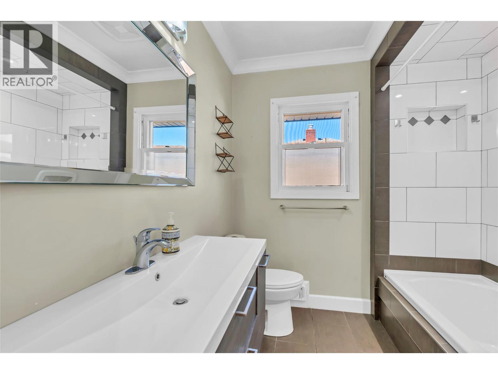 566 Van Horne Street, Penticton, British Columbia  V2A 4K8 - Photo 20 - 10377174