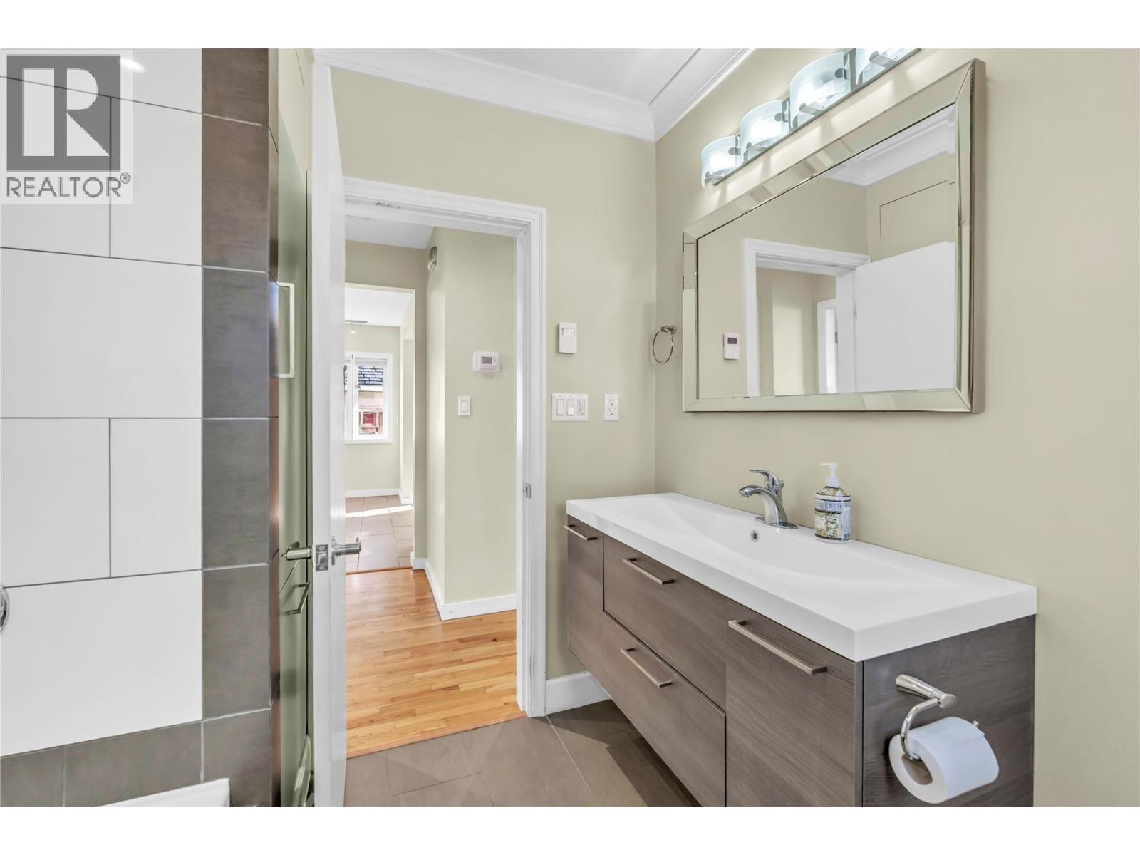 566 Van Horne Street, Penticton, British Columbia  V2A 4K8 - Photo 21 - 10377174