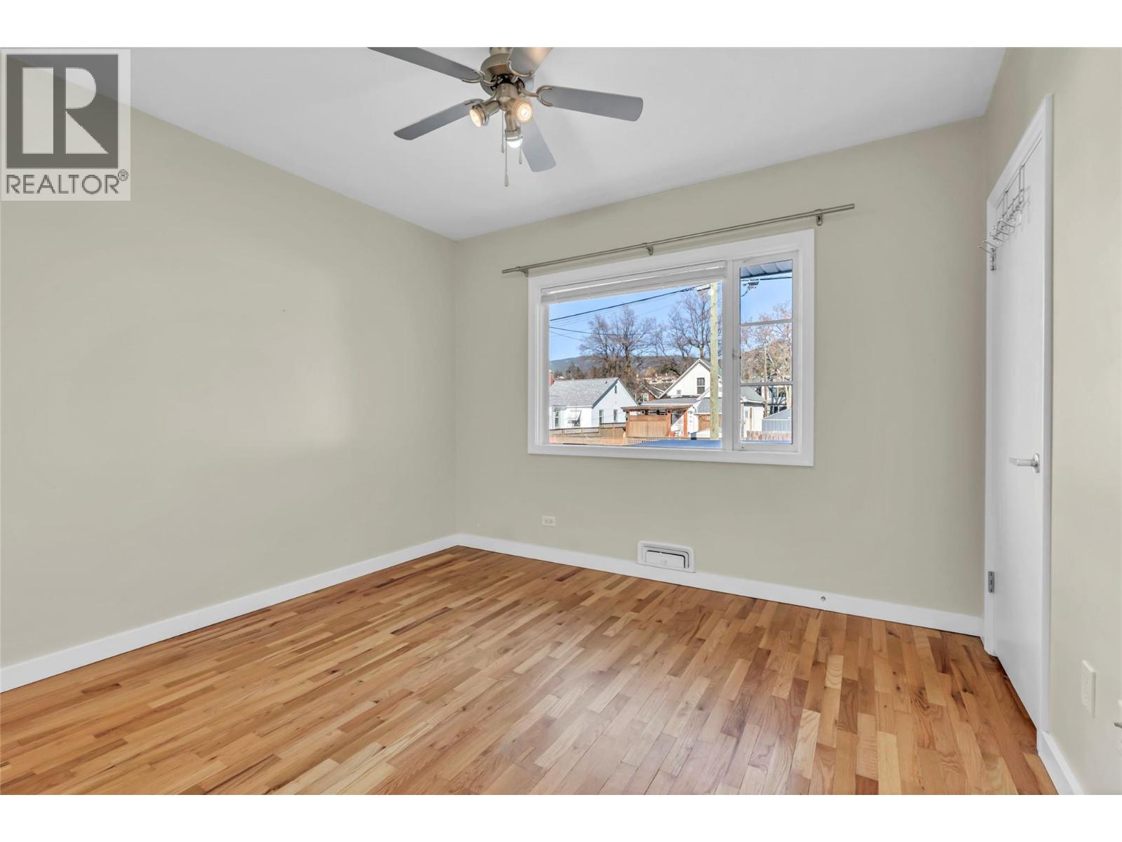 566 Van Horne Street, Penticton, British Columbia  V2A 4K8 - Photo 23 - 10377174