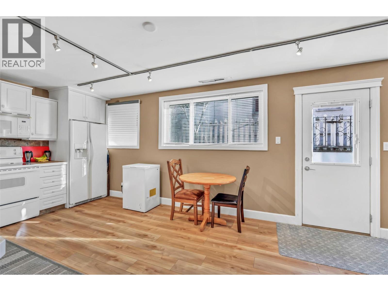 566 Van Horne Street, Penticton, British Columbia  V2A 4K8 - Photo 29 - 10377174