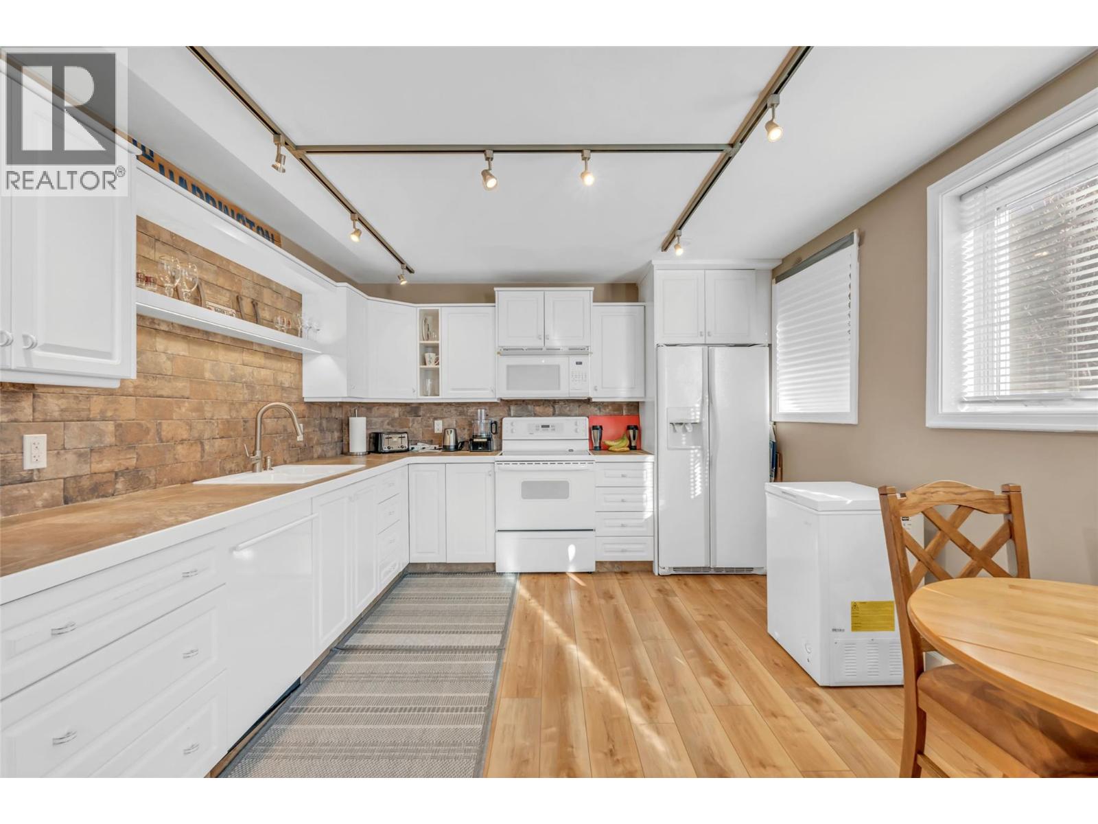 566 Van Horne Street, Penticton, British Columbia  V2A 4K8 - Photo 34 - 10377174