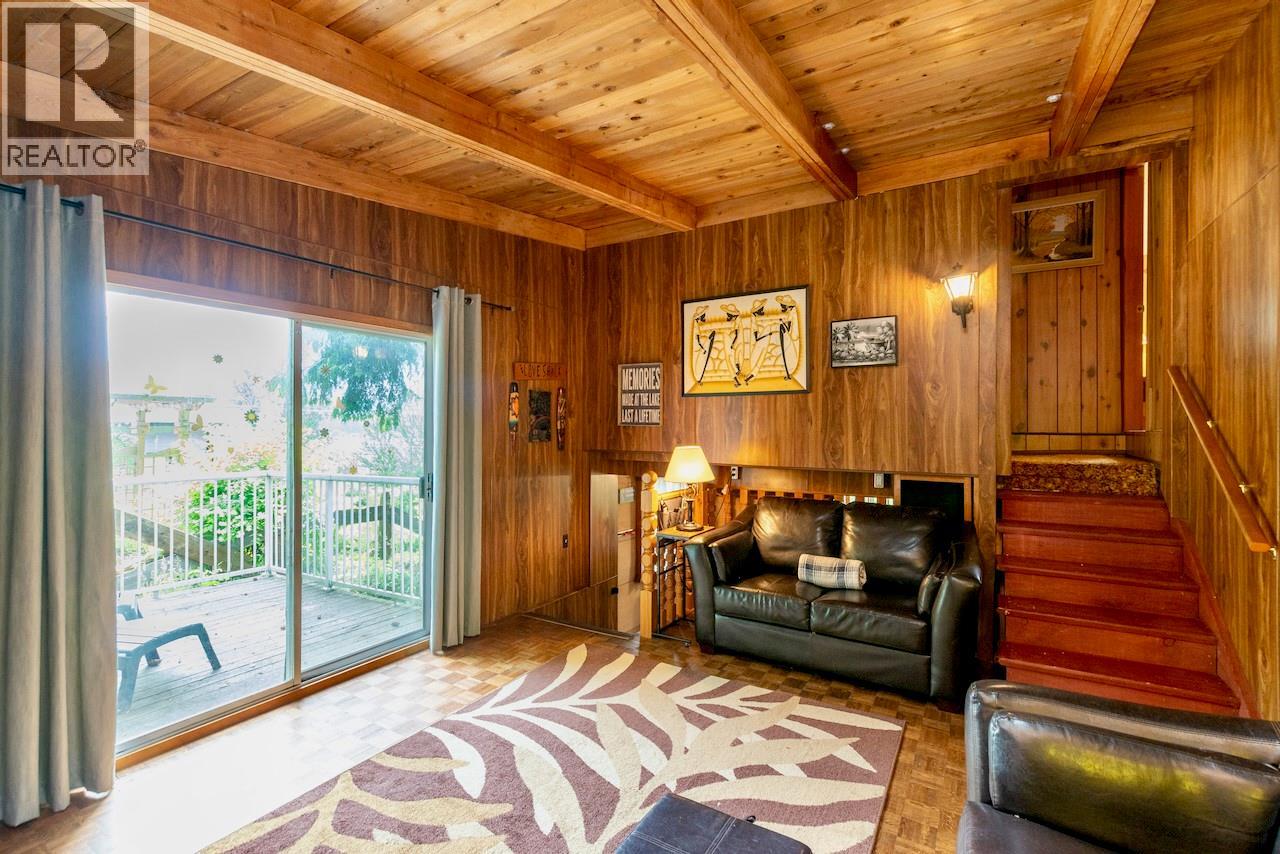 2989 Squilax-Anglemont Road, Lee Creek, British Columbia  V0E 1M4 - Photo 31 - 10375503