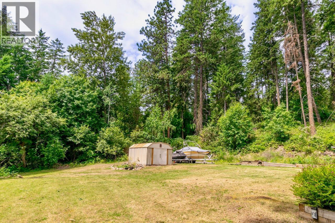 2989 Squilax-Anglemont Road, Lee Creek, British Columbia  V0E 1M4 - Photo 41 - 10375503