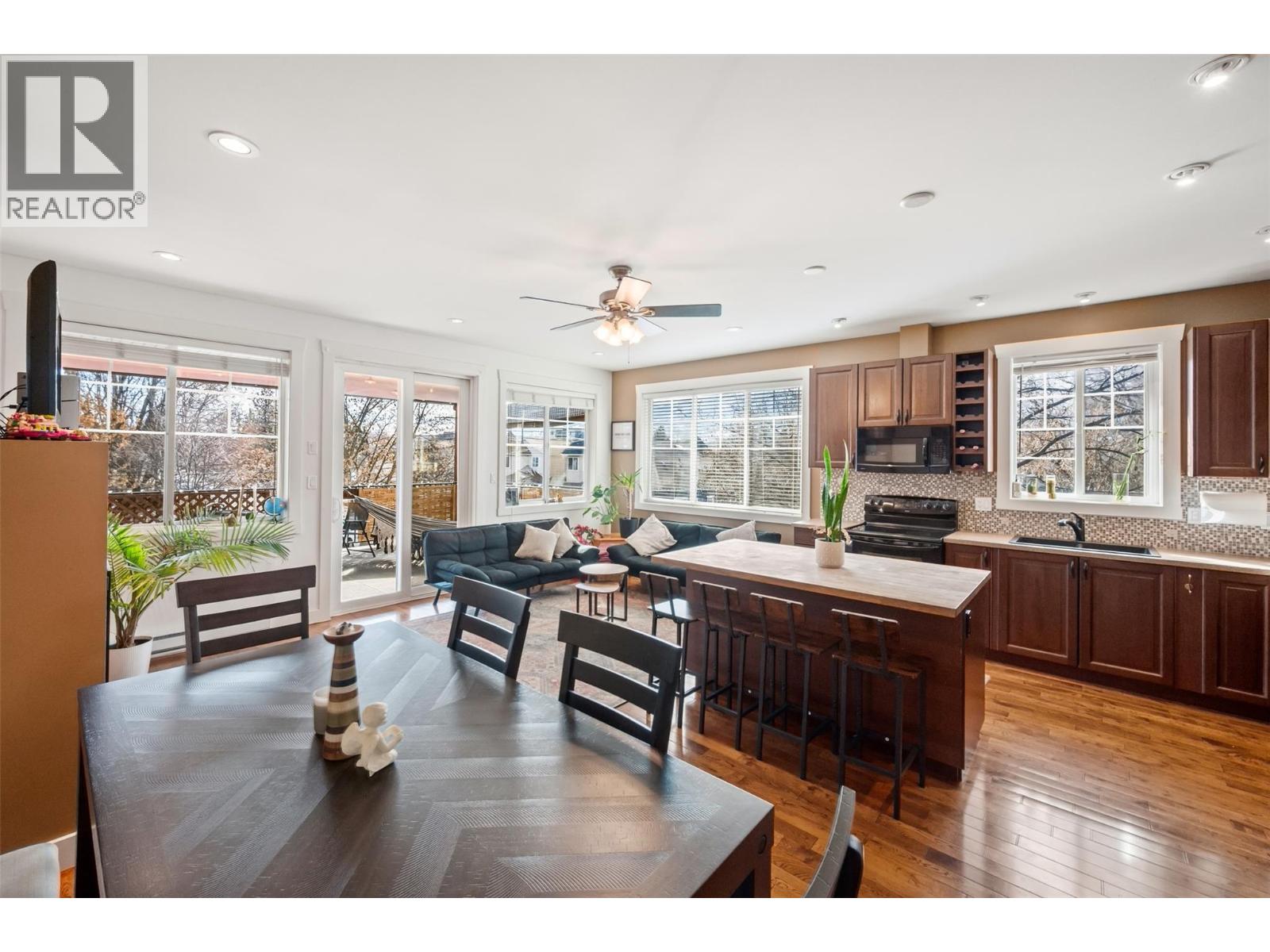 598 Wade Avenue W Unit# 102, Penticton, British Columbia  V2A 1V5 - Photo 3 - 10376803