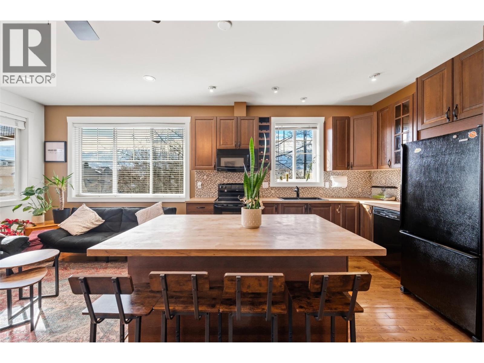 598 Wade Avenue W Unit# 102, Penticton, British Columbia  V2A 1V5 - Photo 4 - 10376803