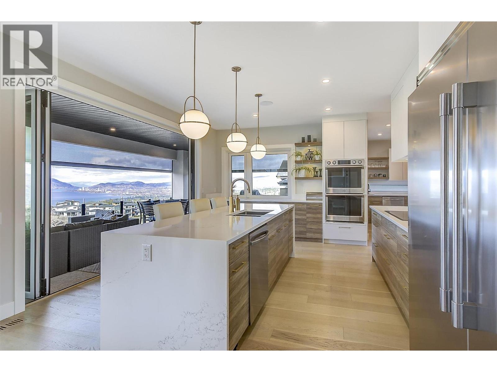 5442 Upper Mission Drive, Kelowna, British Columbia  V1W 0B1 - Photo 15 - 10376616