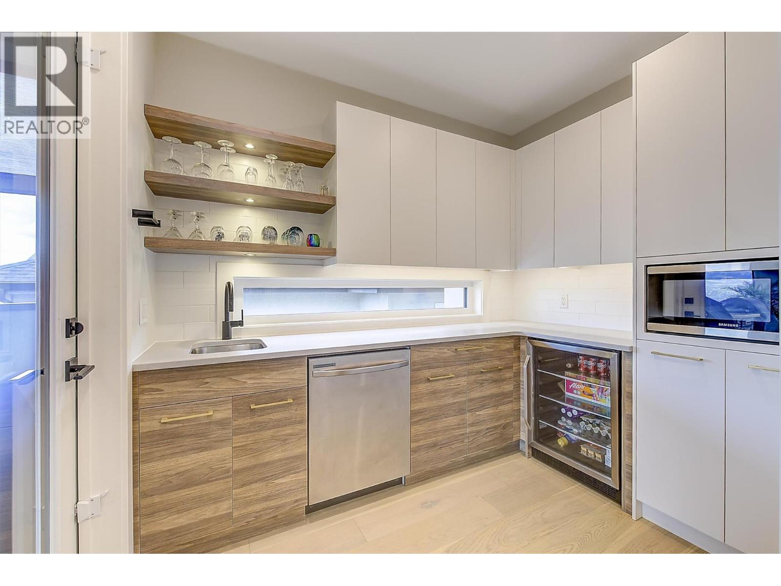 5442 Upper Mission Drive, Kelowna, British Columbia  V1W 0B1 - Photo 33 - 10376616