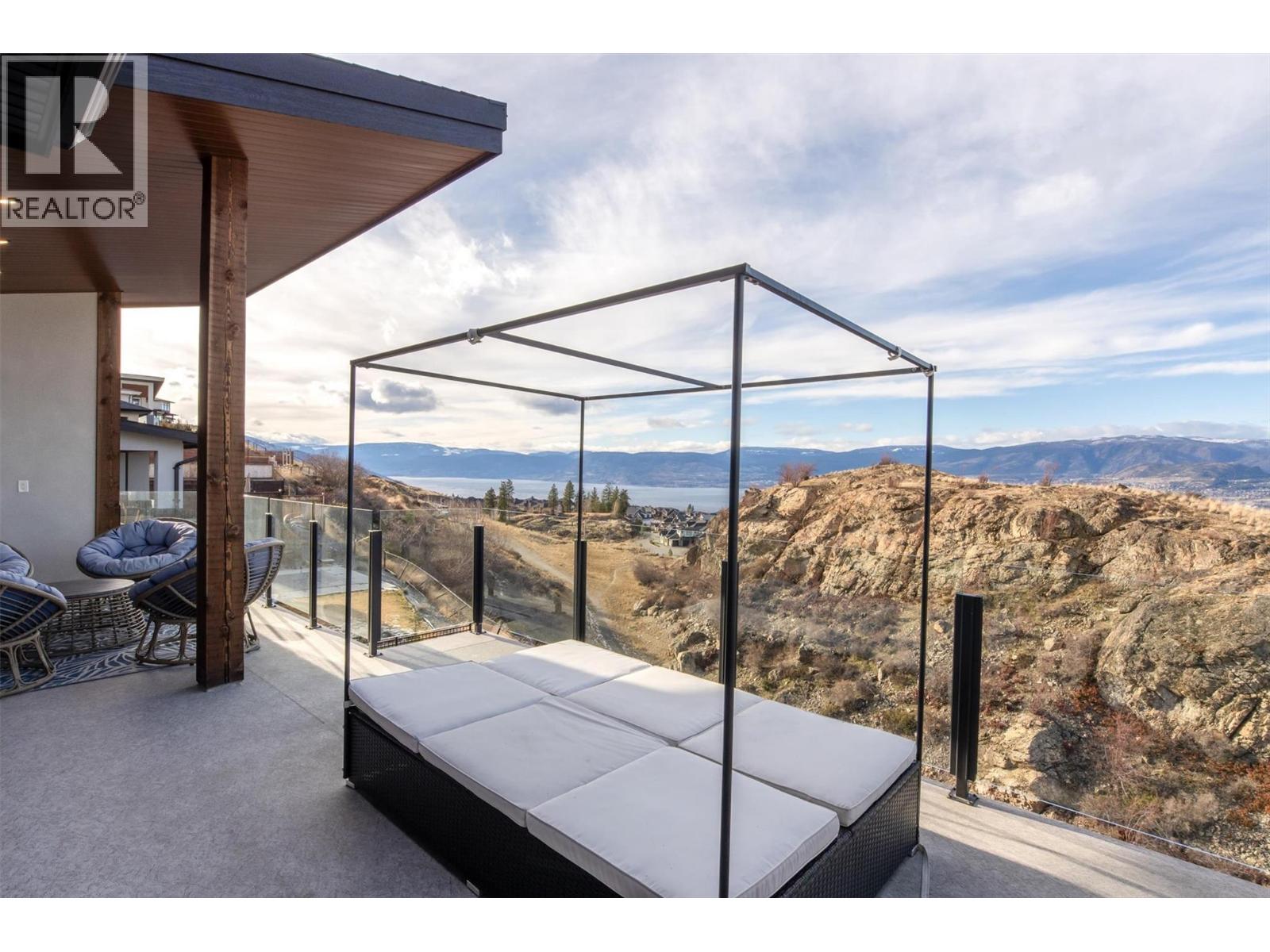 5442 Upper Mission Drive, Kelowna, British Columbia  V1W 0B1 - Photo 42 - 10376616