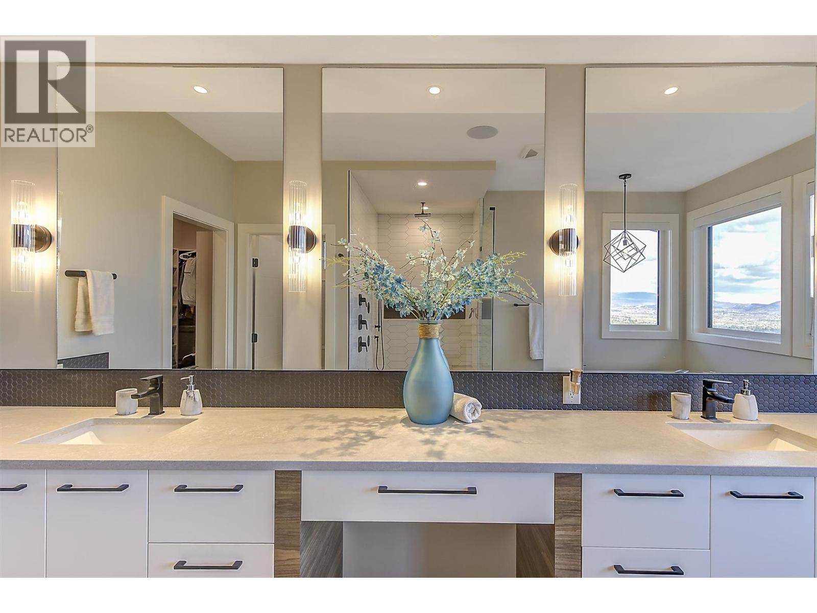 5442 Upper Mission Drive, Kelowna, British Columbia  V1W 0B1 - Photo 56 - 10376616