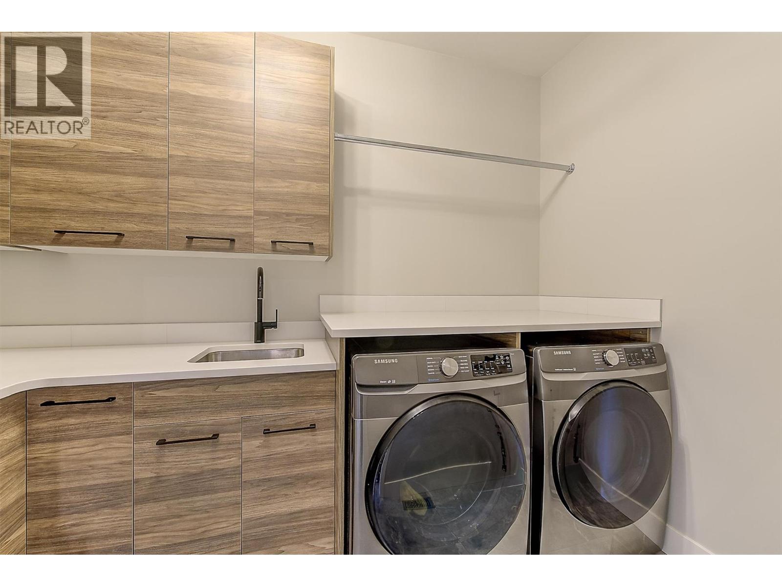 5442 Upper Mission Drive, Kelowna, British Columbia  V1W 0B1 - Photo 67 - 10376616