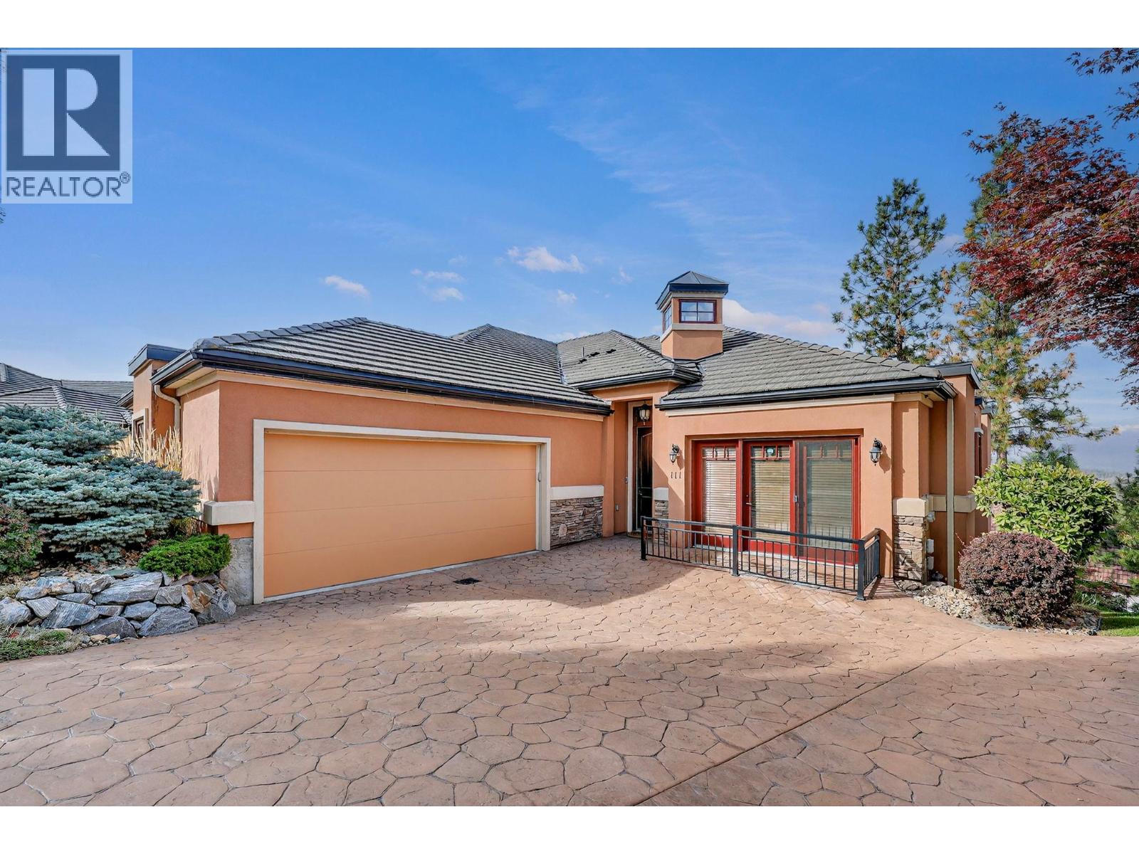 1910 Capistrano Drive Unit# 111, Kelowna, British Columbia  V1V 2S5 - Photo 2 - 10376204