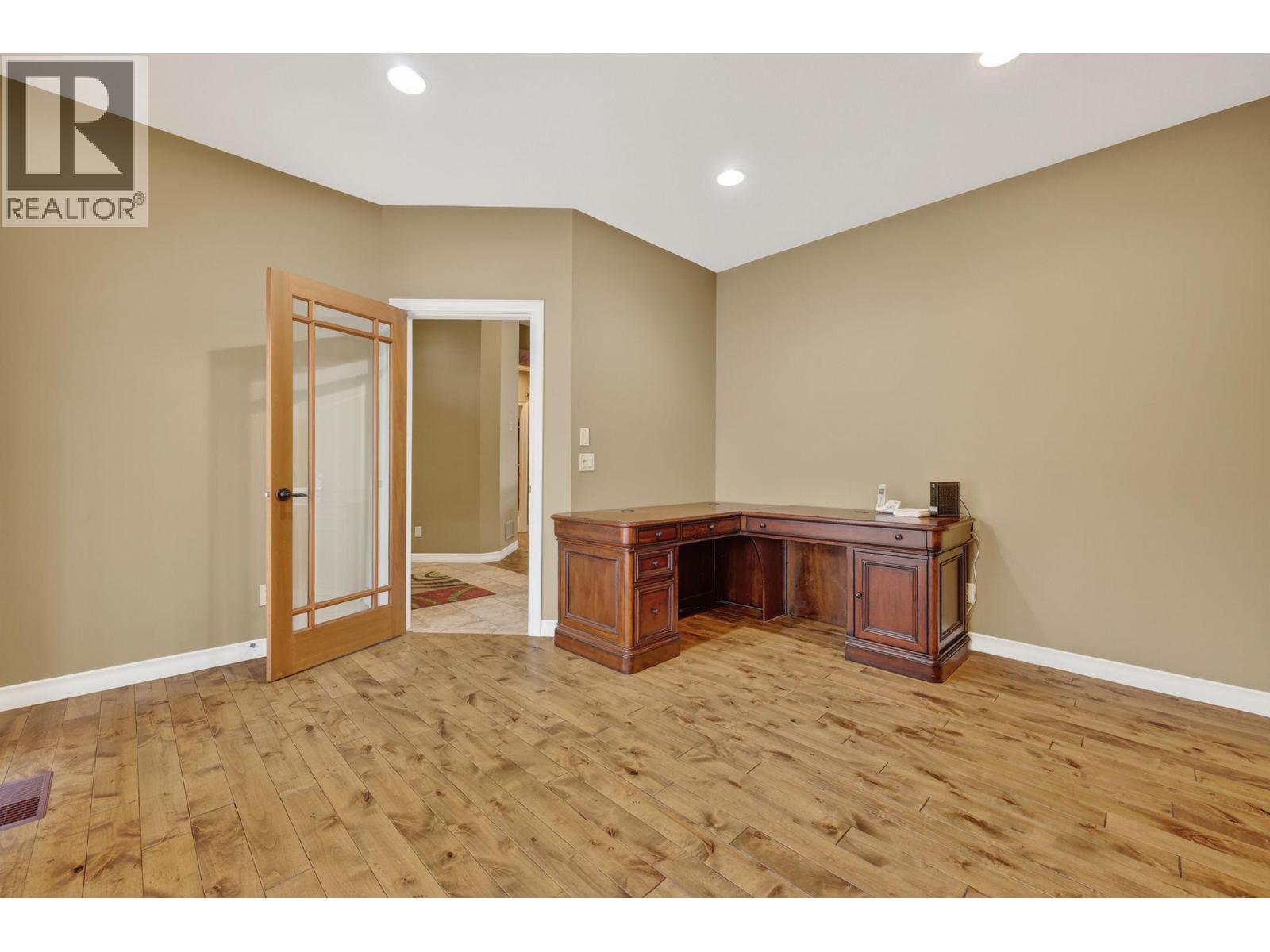 1910 Capistrano Drive Unit# 111, Kelowna, British Columbia  V1V 2S5 - Photo 22 - 10376204