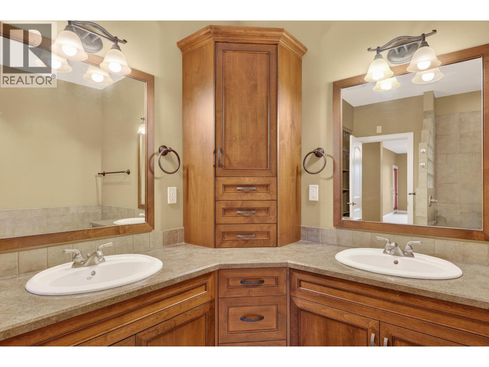 1910 Capistrano Drive Unit# 111, Kelowna, British Columbia  V1V 2S5 - Photo 31 - 10376204