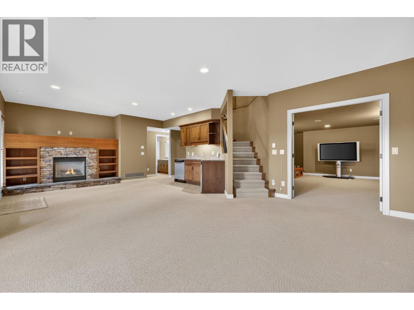 1910 Capistrano Drive Unit# 111, Kelowna, British Columbia  V1V 2S5 - Photo 33 - 10376204