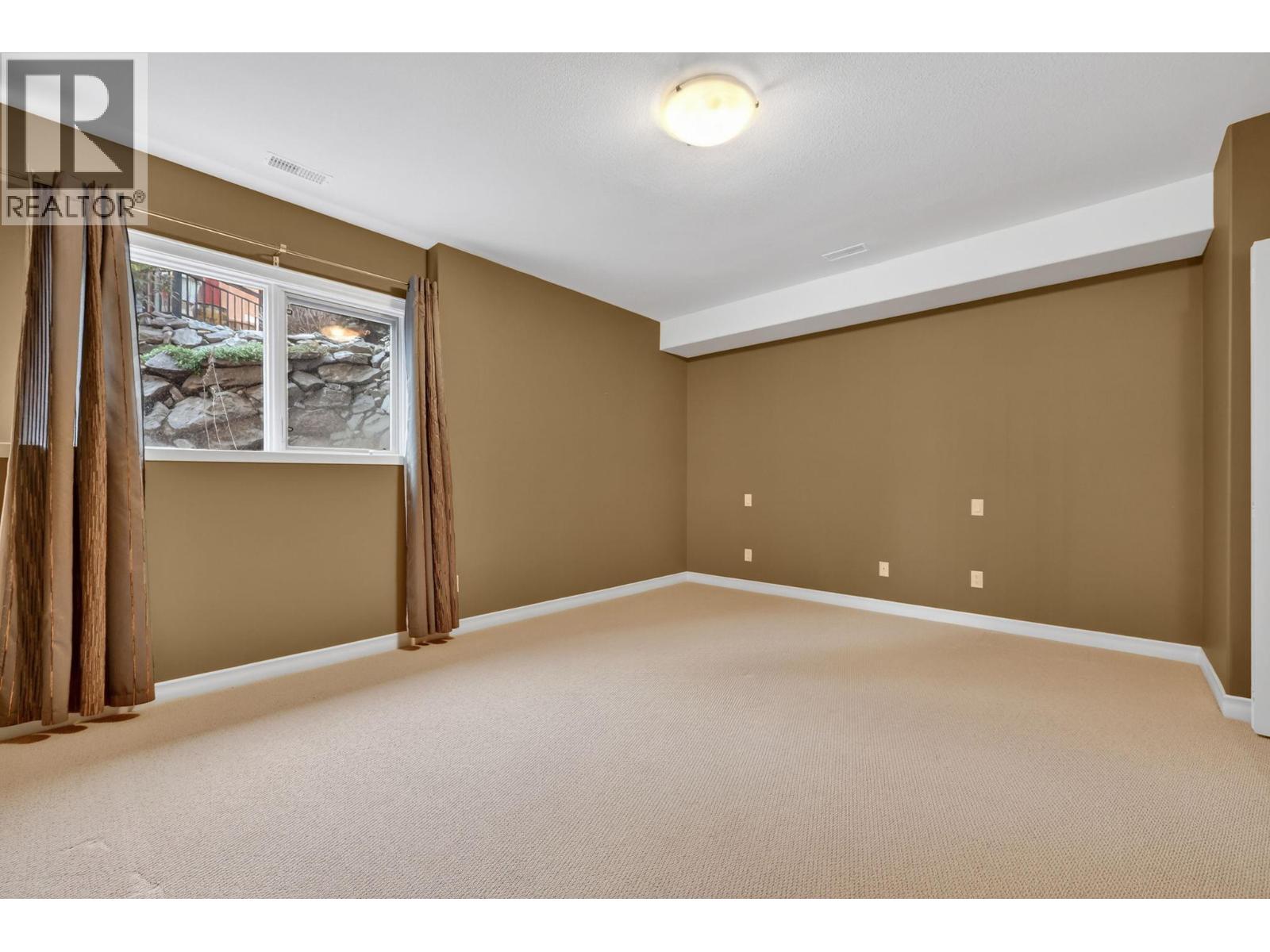 1910 Capistrano Drive Unit# 111, Kelowna, British Columbia  V1V 2S5 - Photo 39 - 10376204