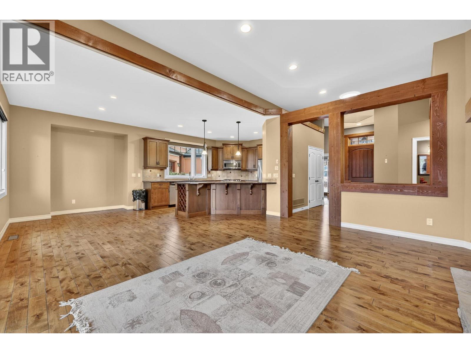 1910 Capistrano Drive Unit# 111, Kelowna, British Columbia  V1V 2S5 - Photo 8 - 10376204