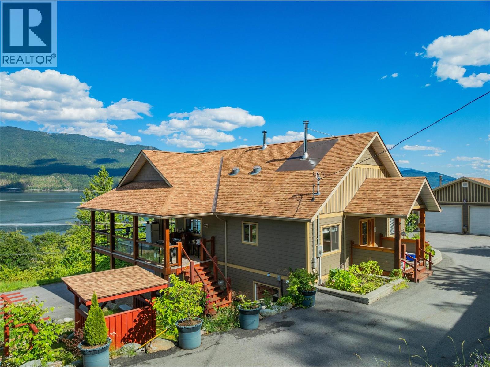 3558 Sprague Street, Ainsworth, British Columbia  V0G 1A0 - Photo 2 - 10377587