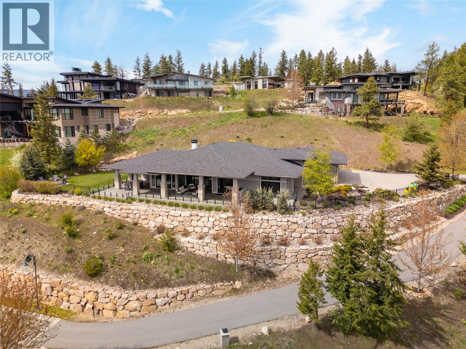 689 Birdie Lake Place, Vernon, British Columbia  V1H 2L3 - Photo 1 - 10377491