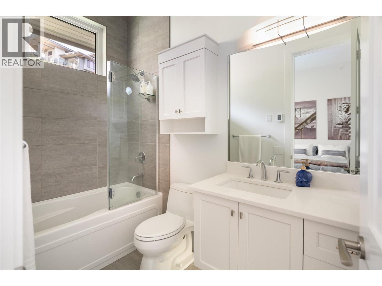 689 Birdie Lake Place, Vernon, British Columbia  V1H 2L3 - Photo 32 - 10377491