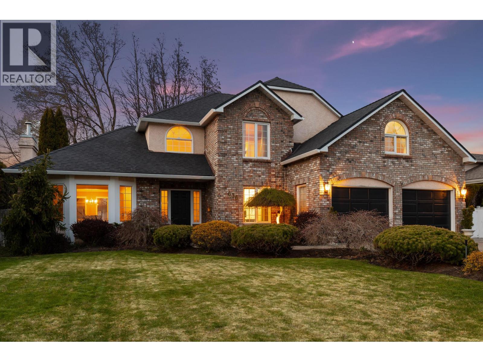 636 Welke Road, Kelowna, British Columbia  V1W 1A7 - Photo 2 - 10377477