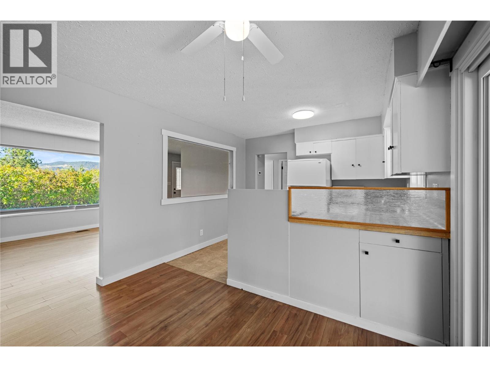 2037 Parker Drive, Merritt, British Columbia  V1K 1J2 - Photo 7 - 10377615