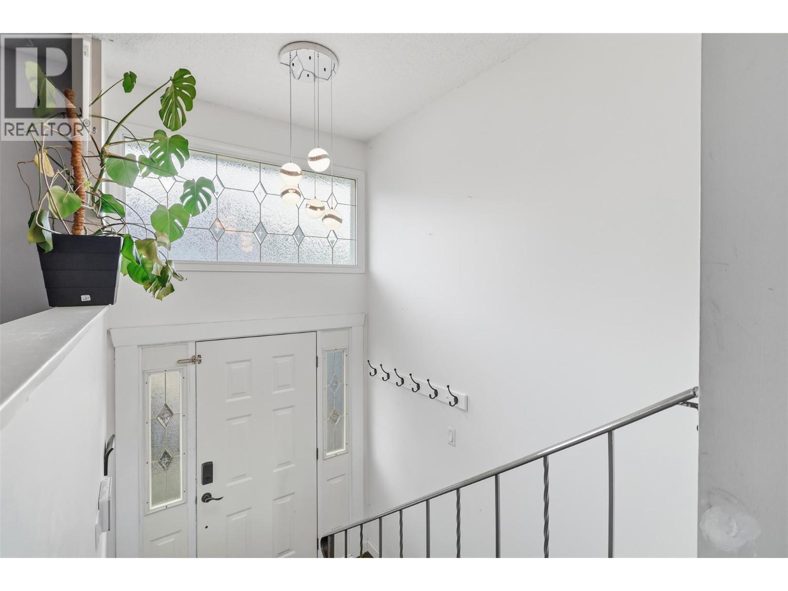 2548 Sandalwood Drive, Kamloops, British Columbia  V2B 6V4 - Photo 7 - 10377607