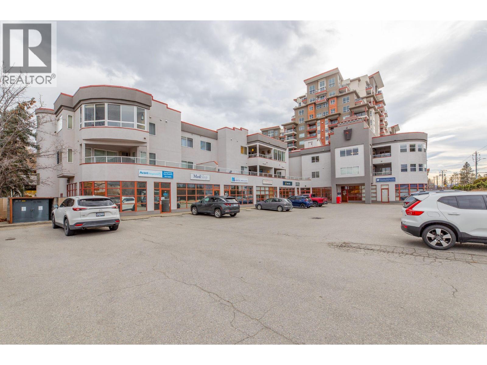 3310 Skaha Lake Road Unit# 207, Penticton, British Columbia  V2A 6G4 - Photo 1 - 10377571
