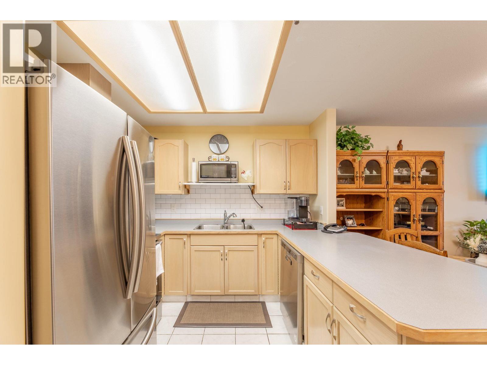 3310 Skaha Lake Road Unit# 207, Penticton, British Columbia  V2A 6G4 - Photo 3 - 10377571