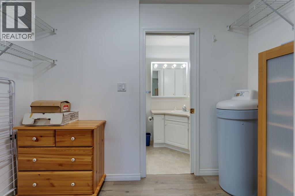 1895 Ambrosi Road Unit# 404, Kelowna, British Columbia  V1Y 4R8 - Photo 26 - 10377489