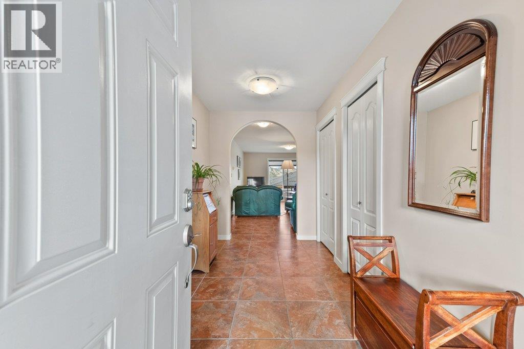 6948 Mountainview Drive, Oliver, British Columbia  V0H 1T4 - Photo 2 - 10377309