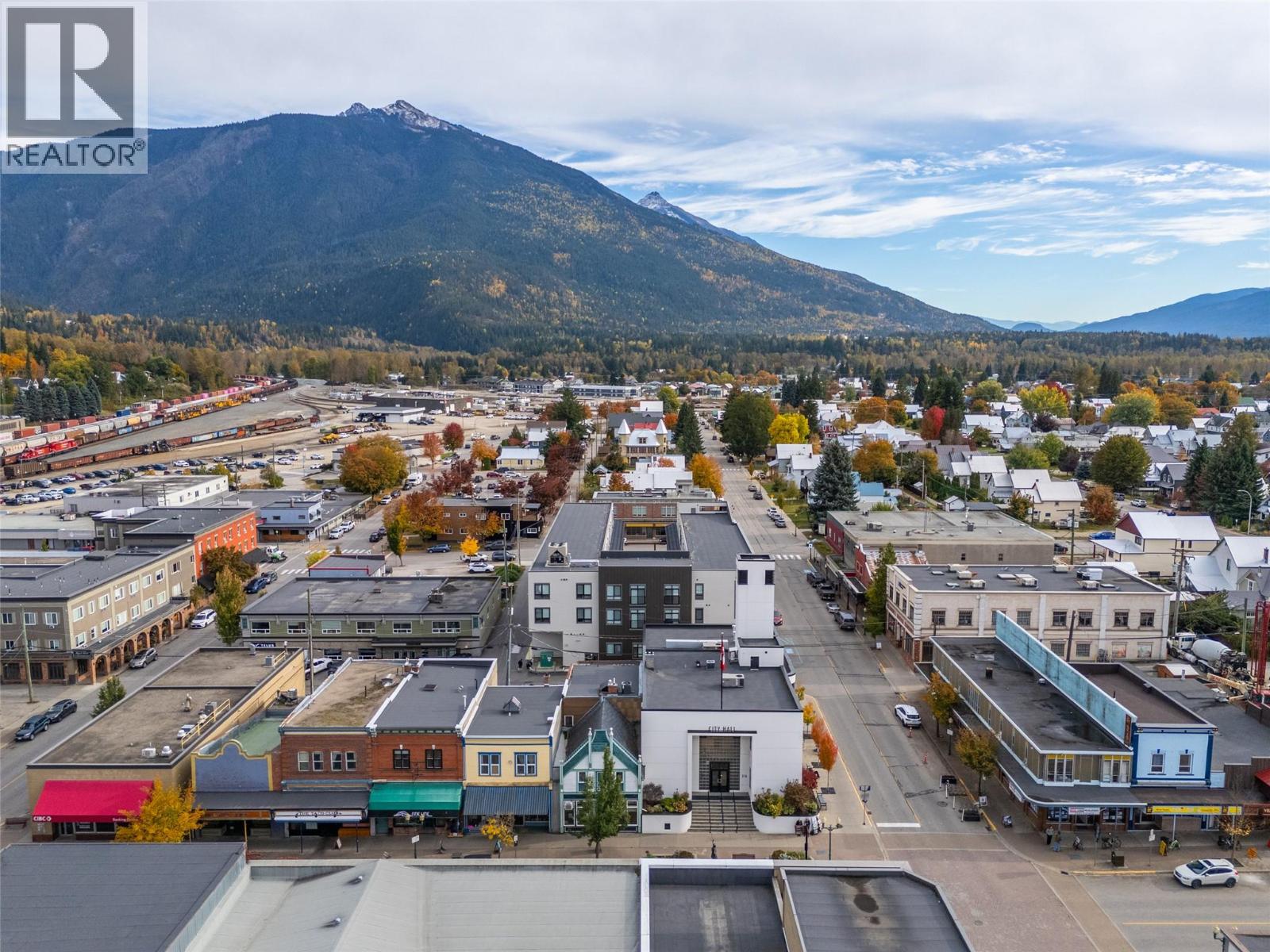 206 Mackenzie Avenue, Revelstoke, British Columbia  V0E 2S0 - Photo 12 - 10377211