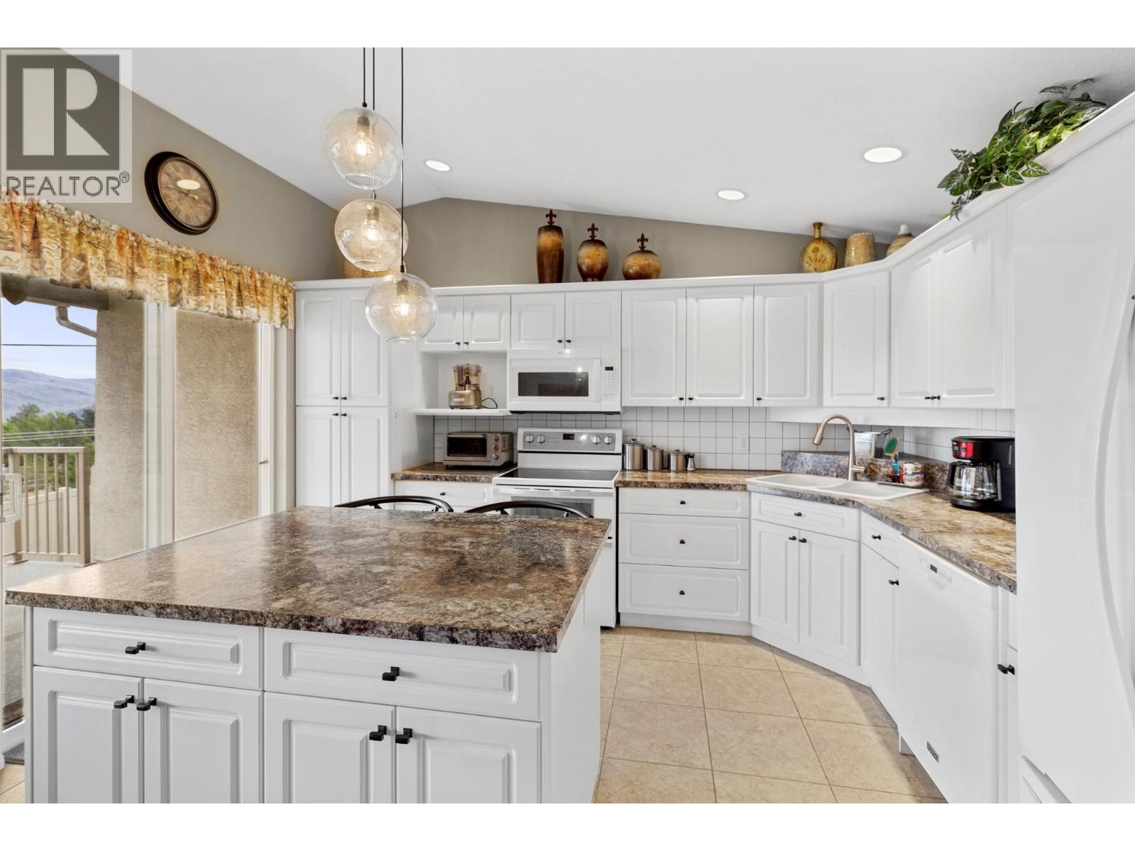 1950 Braeview Place Unit# 93, Kamloops, British Columbia  V1S 1R8 - Photo 15 - 10375572