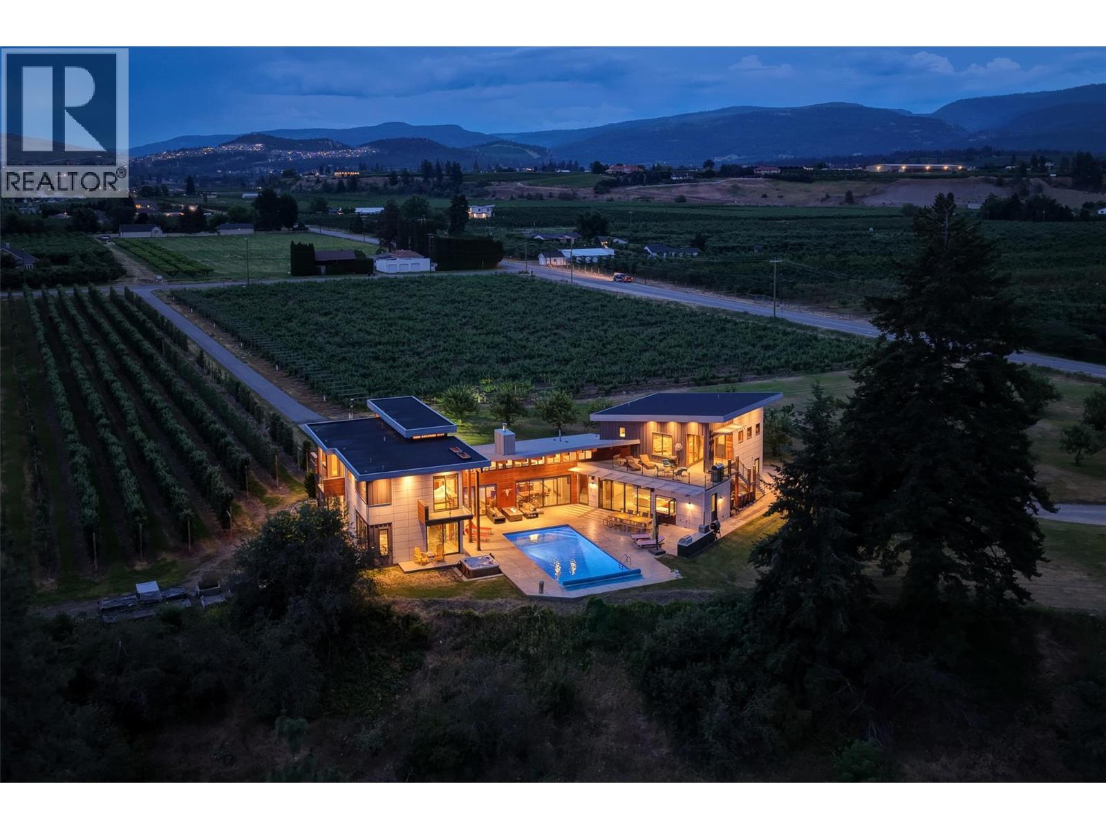 3194 Dunster Road, Kelowna, British Columbia  V1W 4H4 - Photo 1 - 10377588