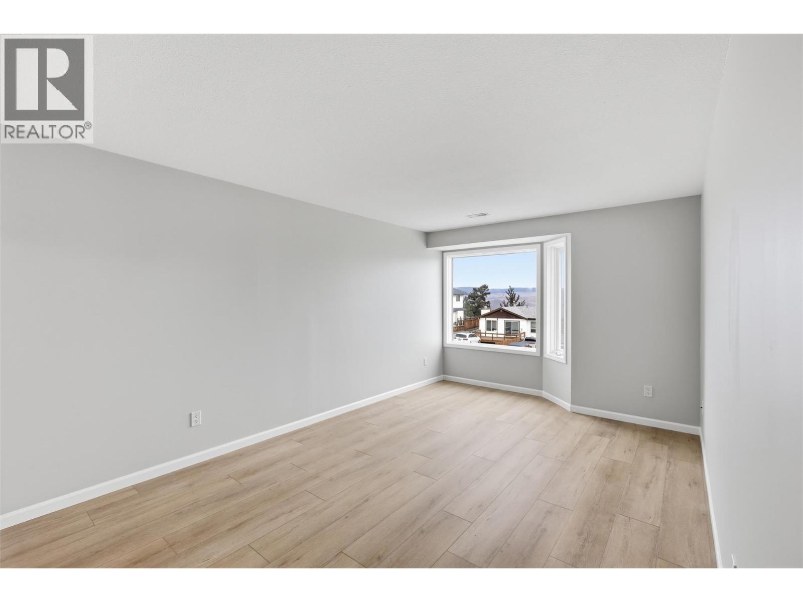 415 Waddington Drive, Kamloops, British Columbia  V2E 1S3 - Photo 8 - 10376551