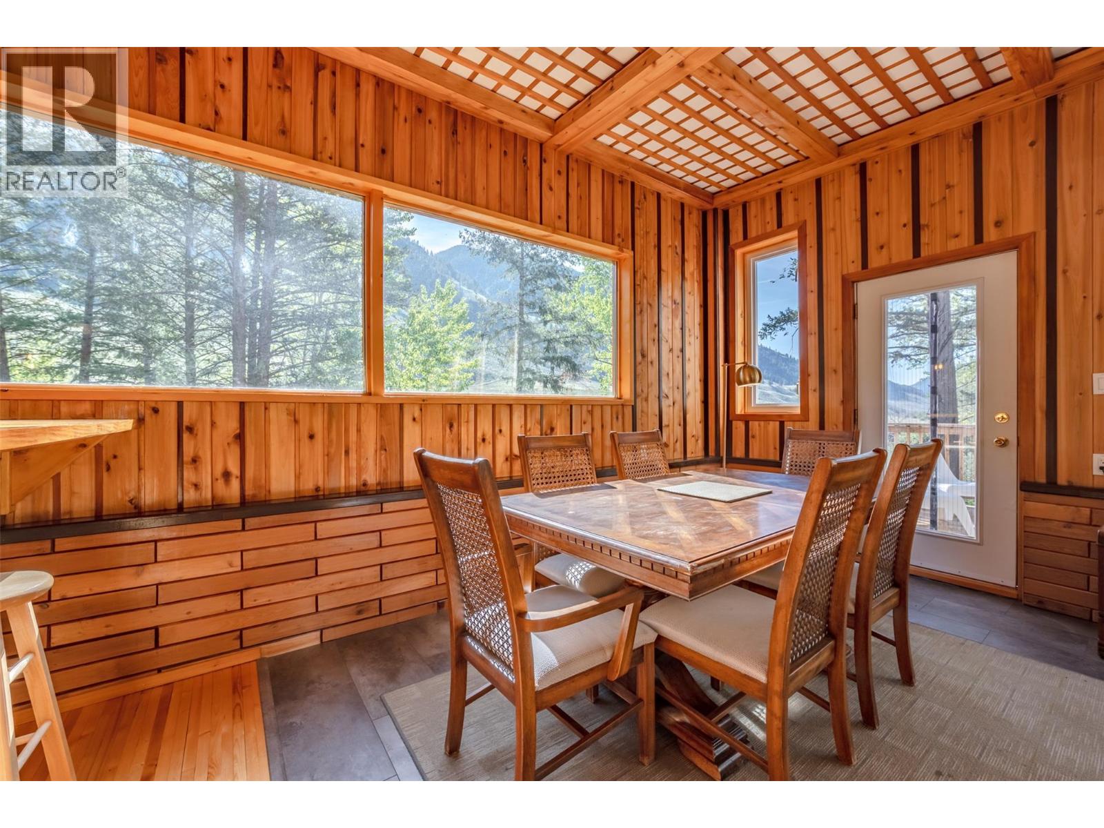 2636 11th Street, Olalla, British Columbia  V0X 1N6 - Photo 12 - 10377565