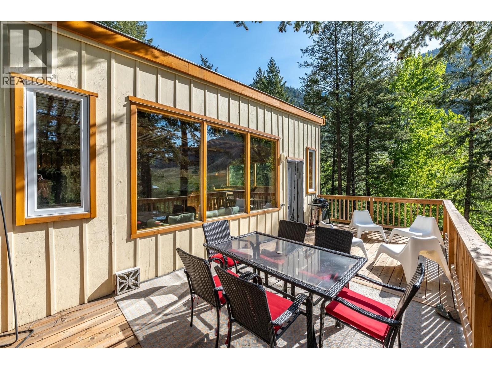 2636 11th Street, Olalla, British Columbia  V0X 1N6 - Photo 22 - 10377565