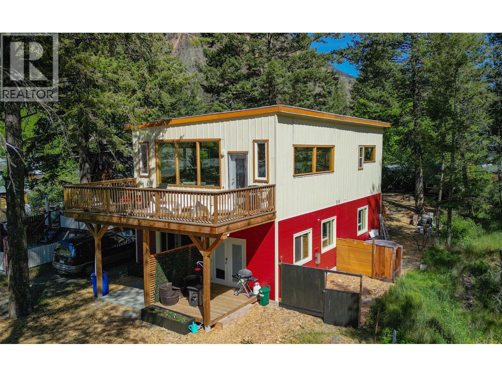 2636 11th Street, Olalla, British Columbia  V0X 1N6 - Photo 33 - 10377565