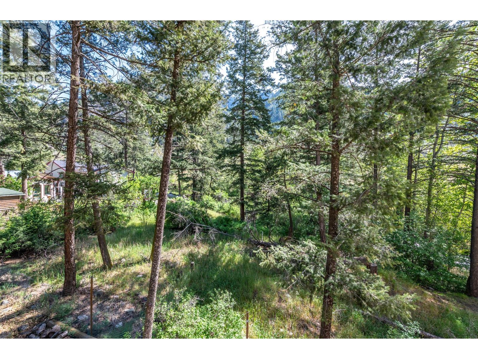 2636 11th Street, Olalla, British Columbia  V0X 1N6 - Photo 46 - 10377565