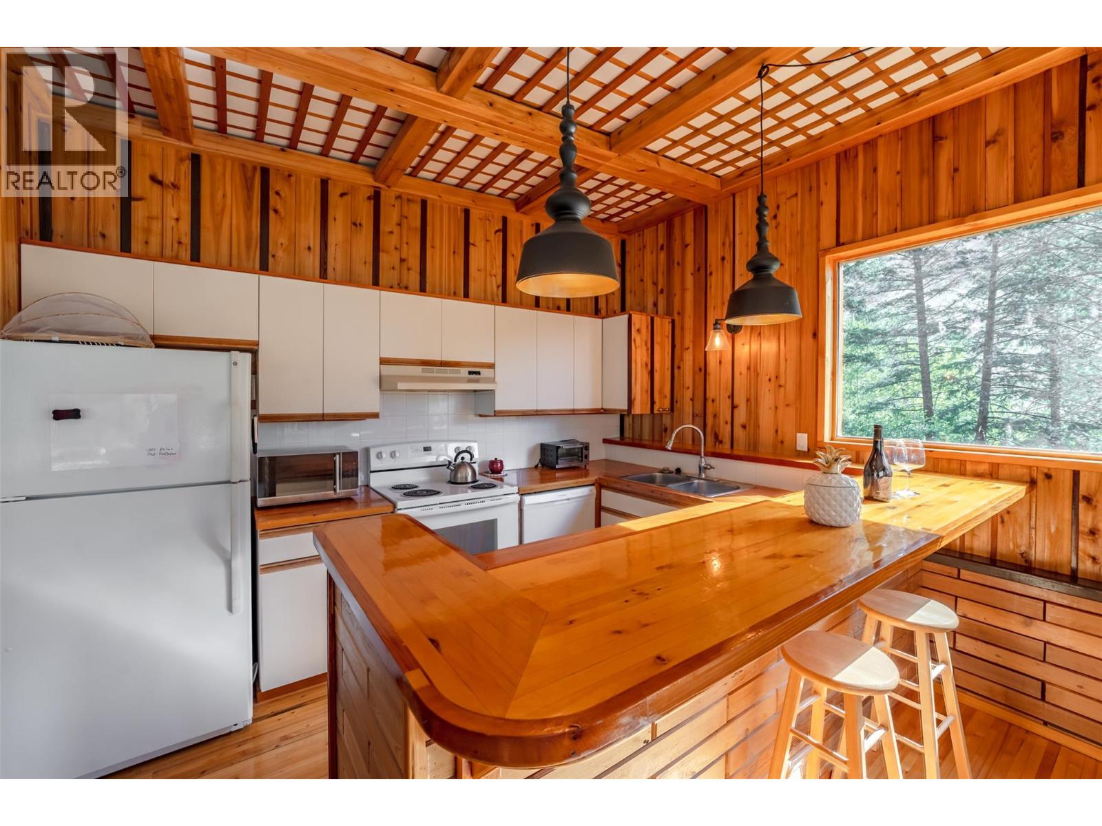 2636 11th Street, Olalla, British Columbia  V0X 1N6 - Photo 9 - 10377565