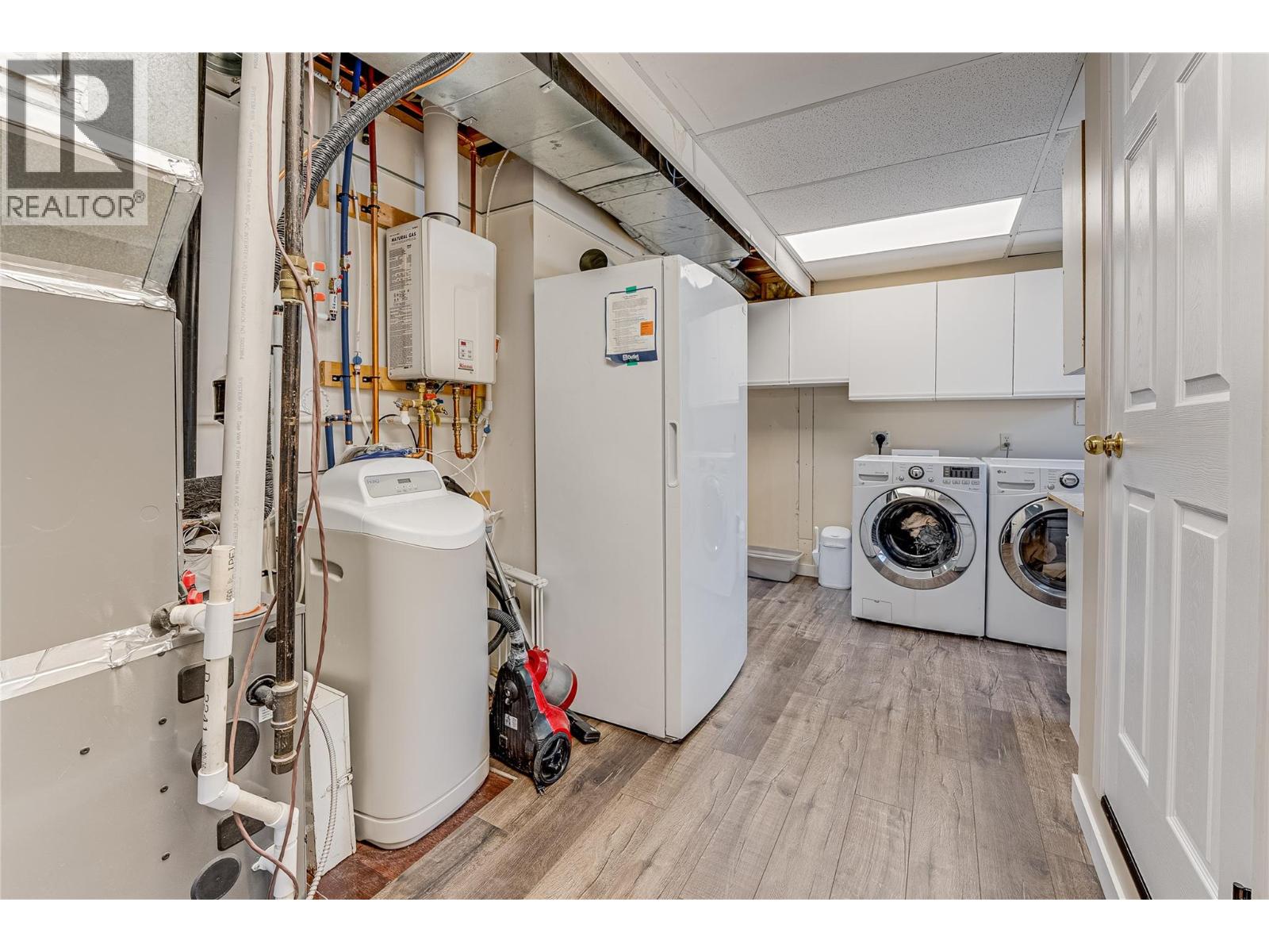 5876 Westwynd Drive, Falkland, British Columbia  V0E 1W0 - Photo 37 - 10377189