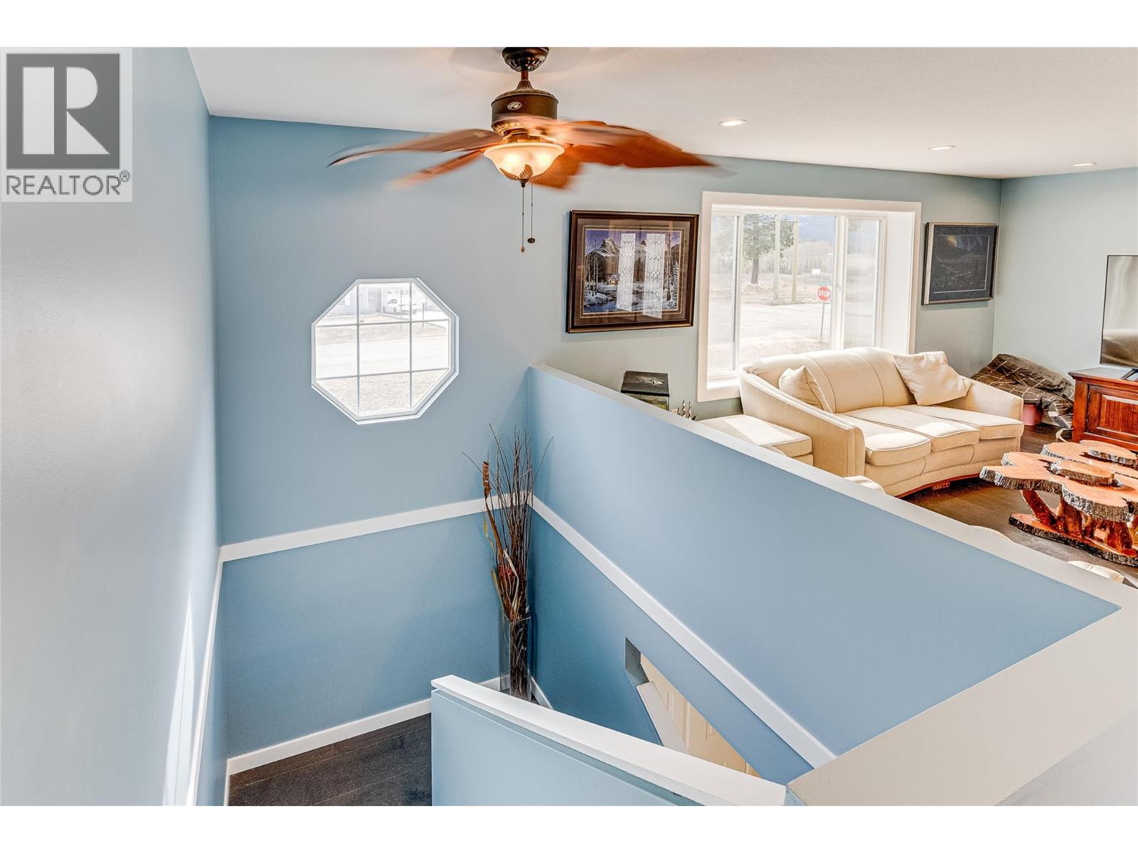 5876 Westwynd Drive, Falkland, British Columbia  V0E 1W0 - Photo 4 - 10377189