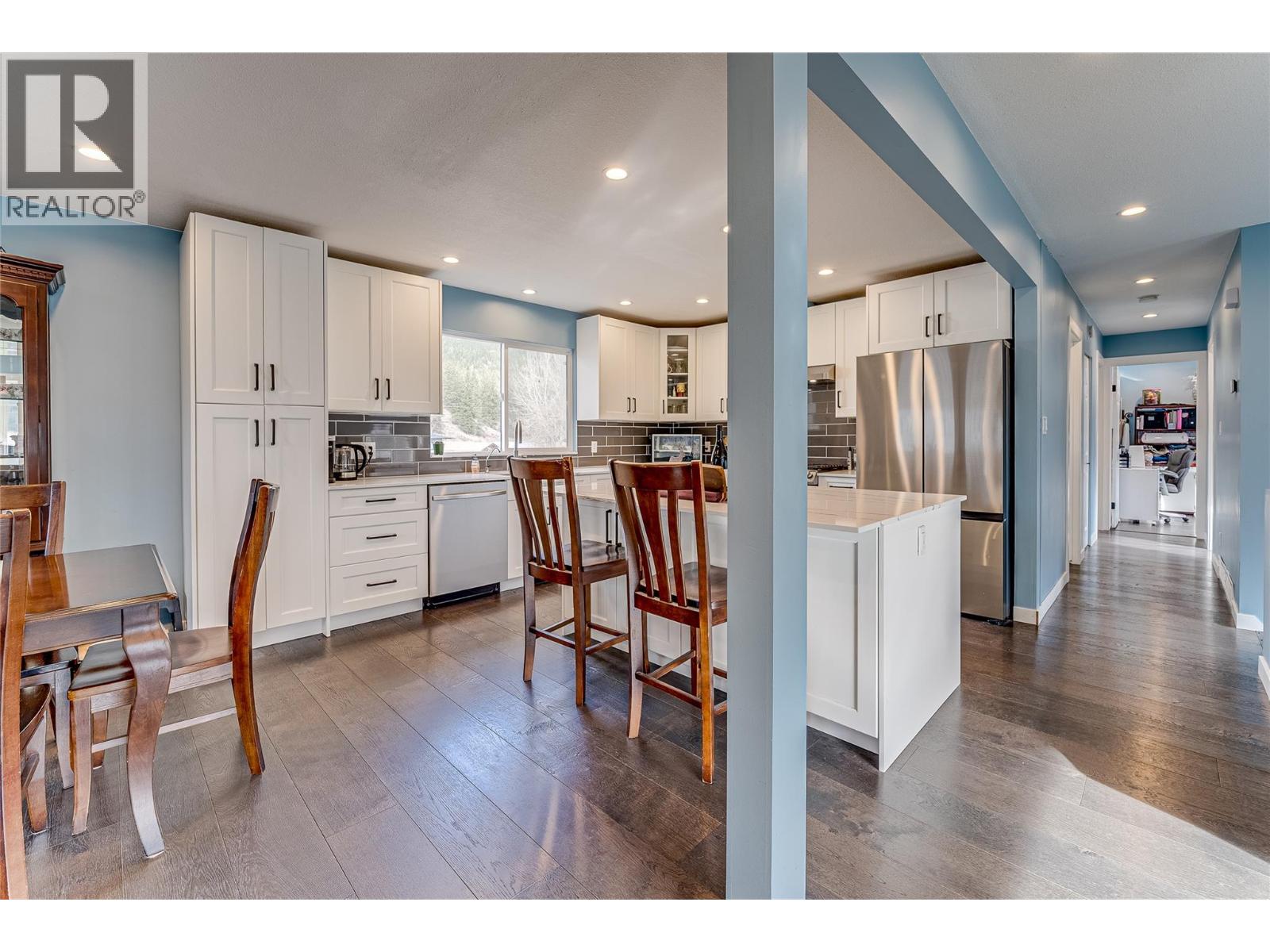 5876 Westwynd Drive, Falkland, British Columbia  V0E 1W0 - Photo 6 - 10377189