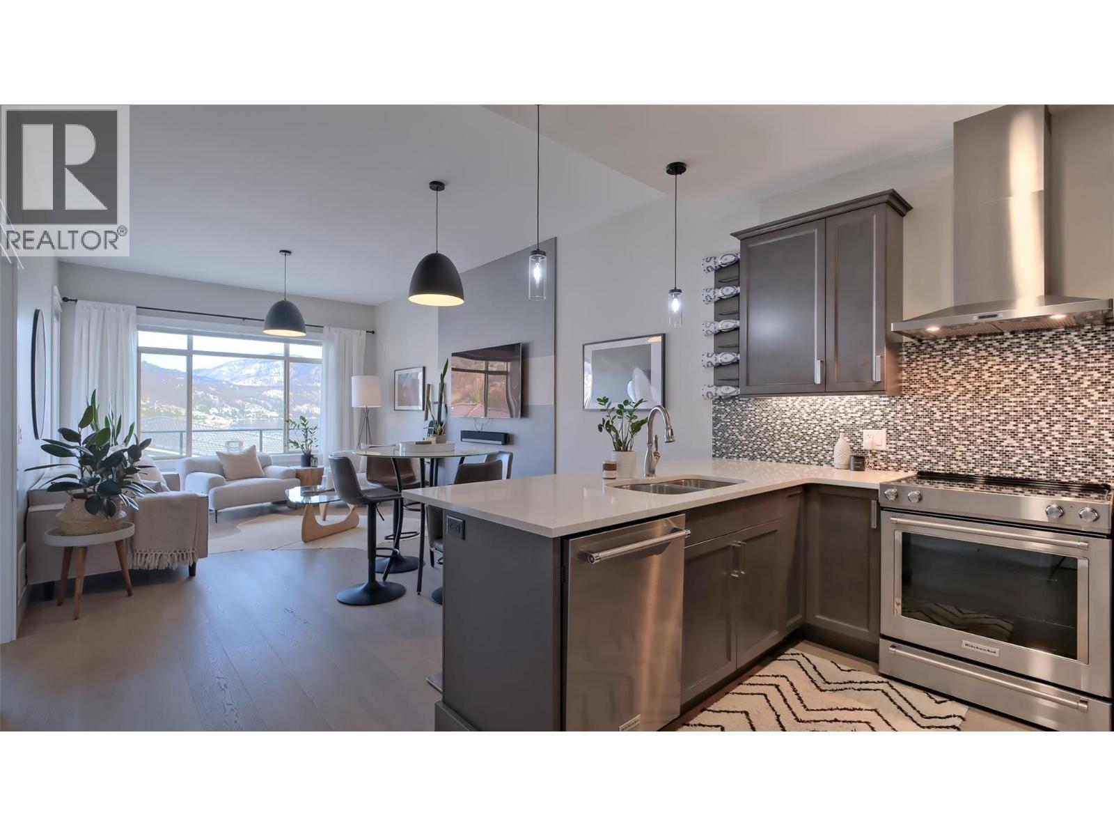 1786 Viewpoint Drive, Kelowna, British Columbia  V1Z 4E1 - Photo 2 - 10376704