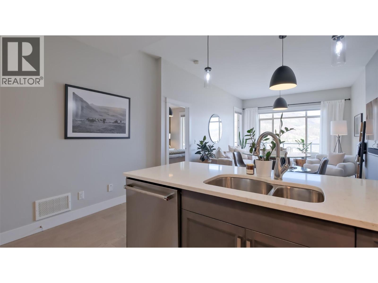 1786 Viewpoint Drive, Kelowna, British Columbia  V1Z 4E1 - Photo 5 - 10376704