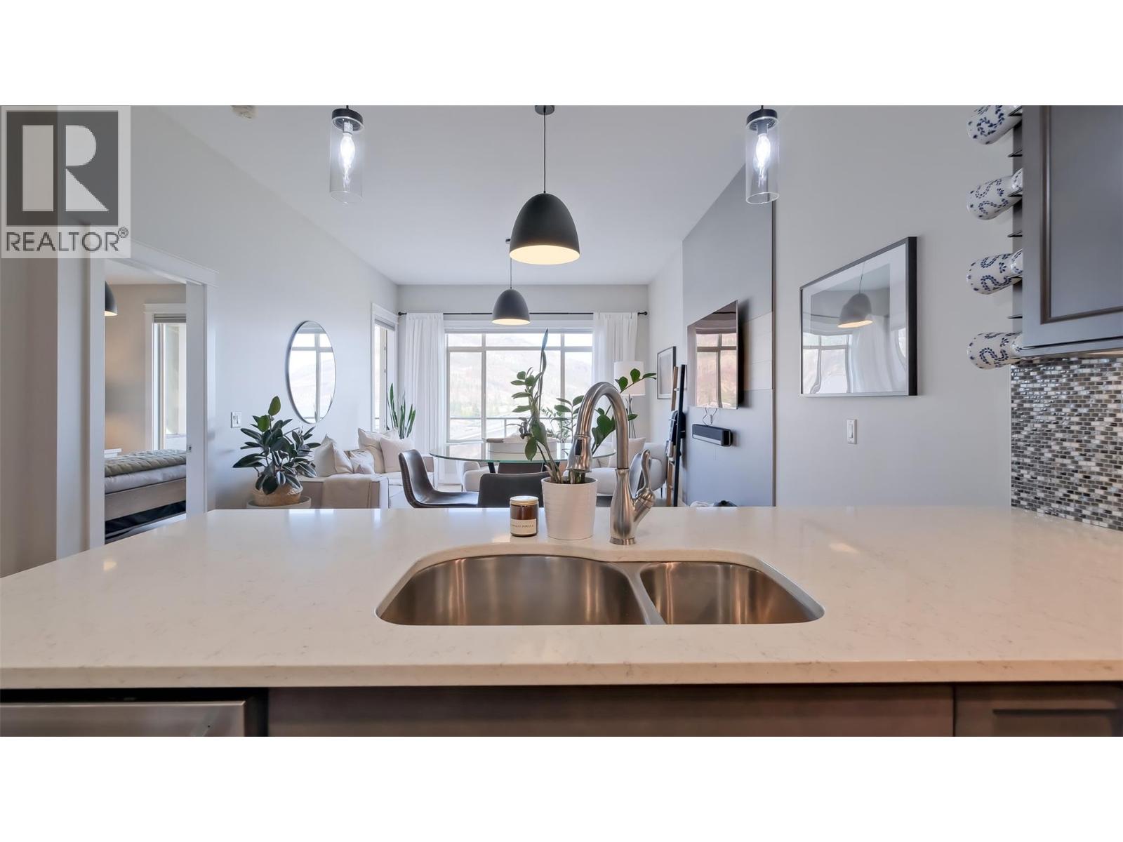 1786 Viewpoint Drive, Kelowna, British Columbia  V1Z 4E1 - Photo 6 - 10376704