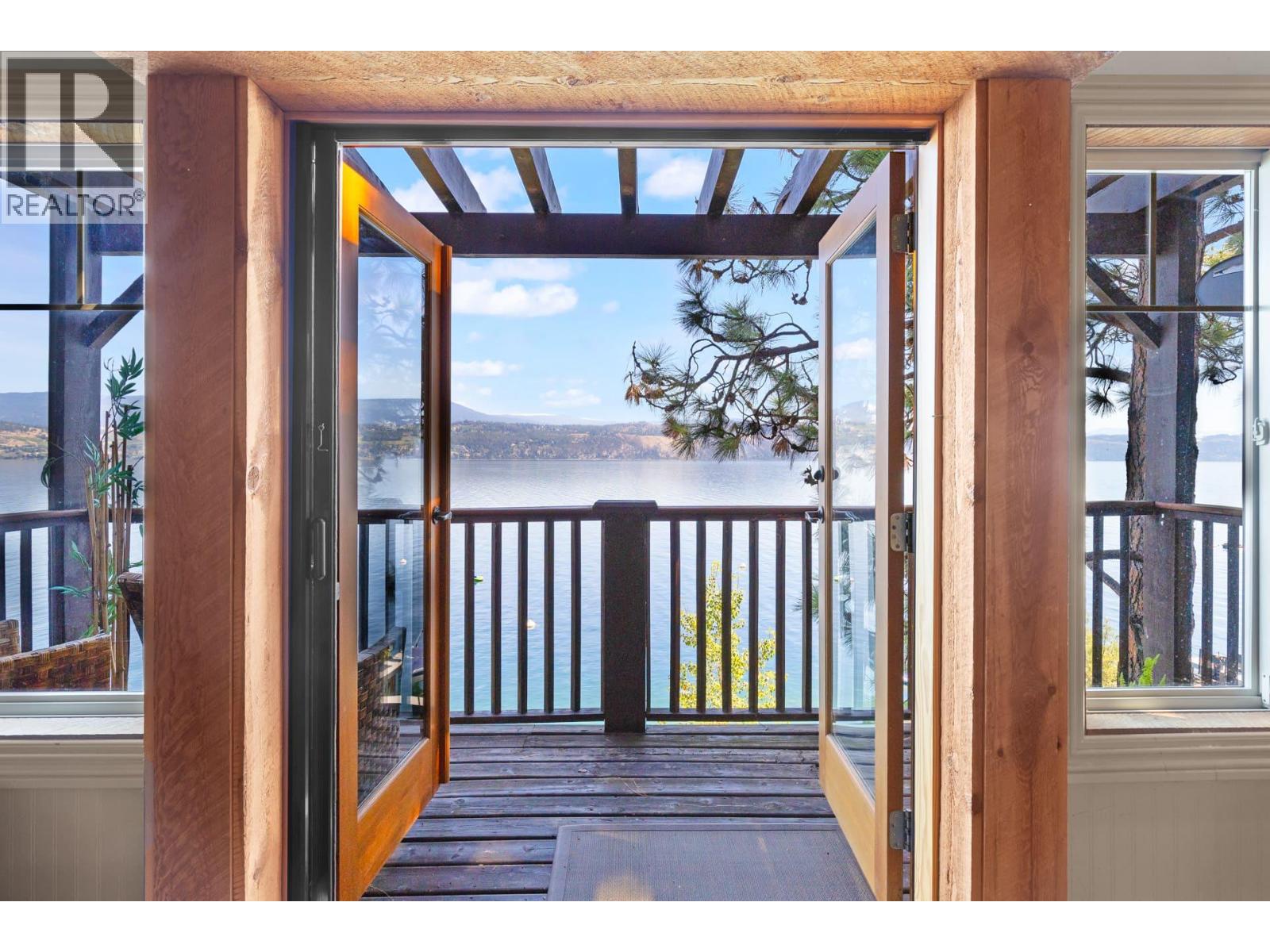 4215 Westside Road Unit# 7, Kelowna, British Columbia  V1Z 3W8 - Photo 3 - 10377667