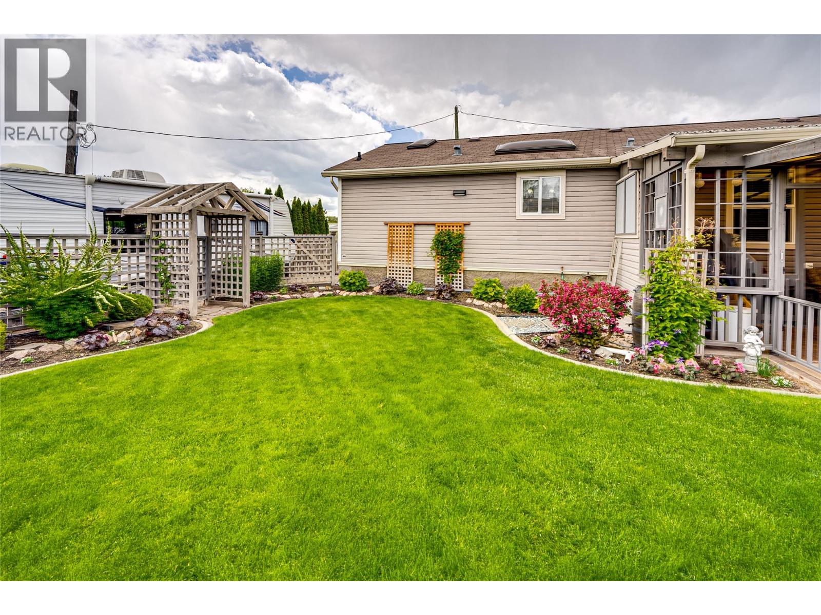 2727 Lakeshore Road Unit# 105, Vernon, British Columbia  V1H 1X5 - Photo 63 - 10377281