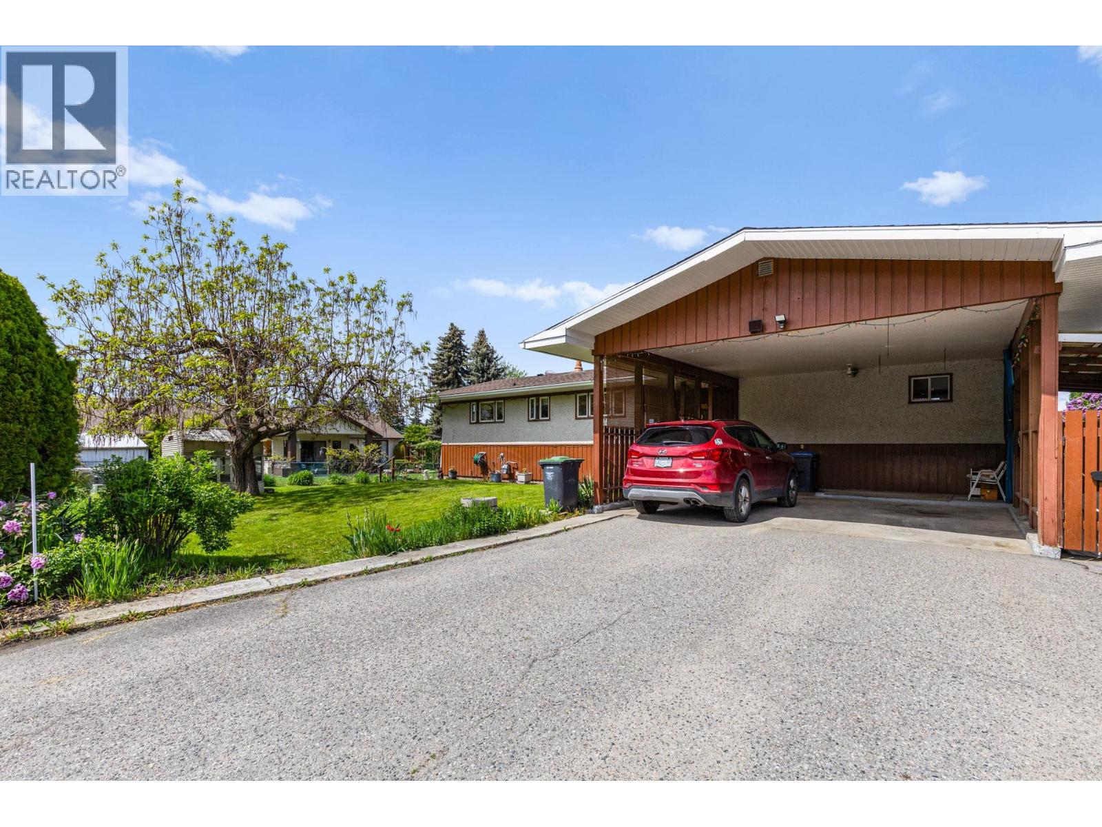 350 Clarissa Road, Kelowna, British Columbia  V1X 1G8 - Photo 2 - 10377440