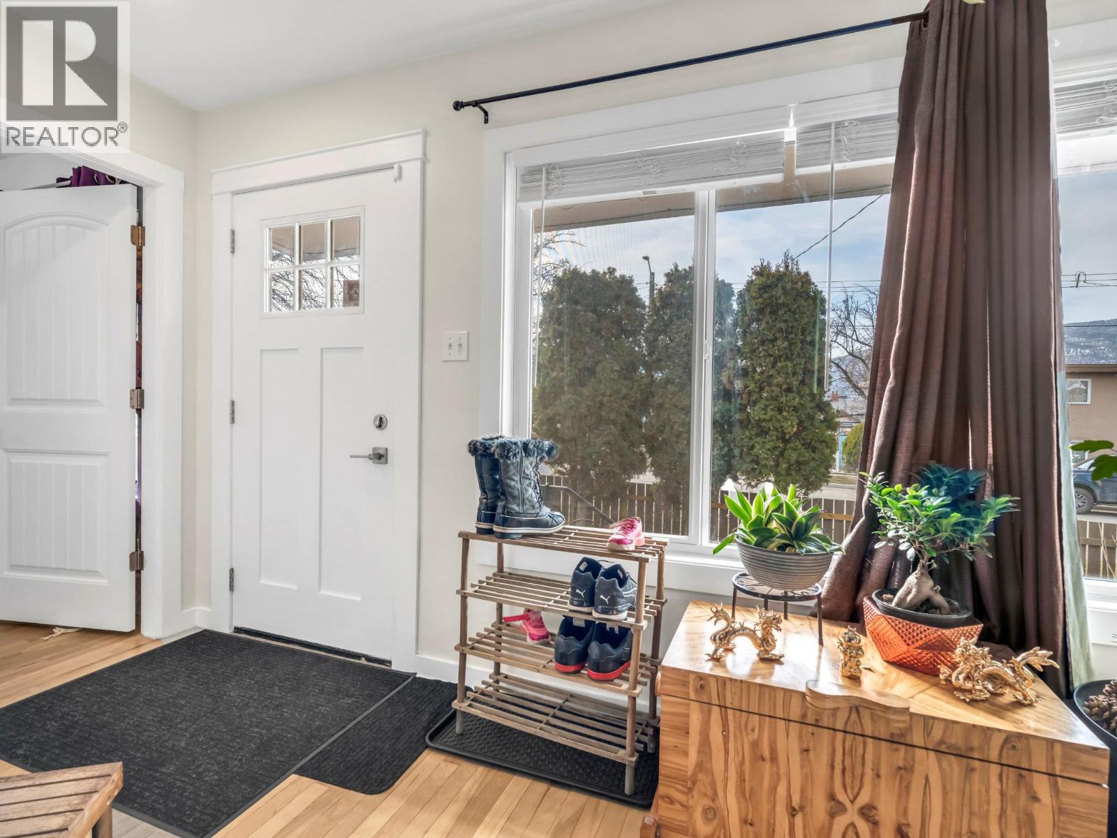 526 Braid Street, Penticton, British Columbia  V2A 4Y3 - Photo 1 - 10377063